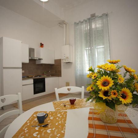 Appartement Casa Dea à Livourne Extérieur photo